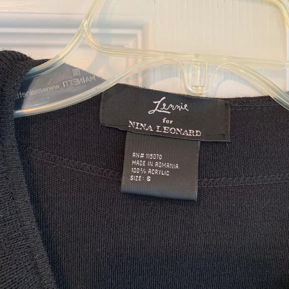 Sweater and skirt - Picture 5 of 7